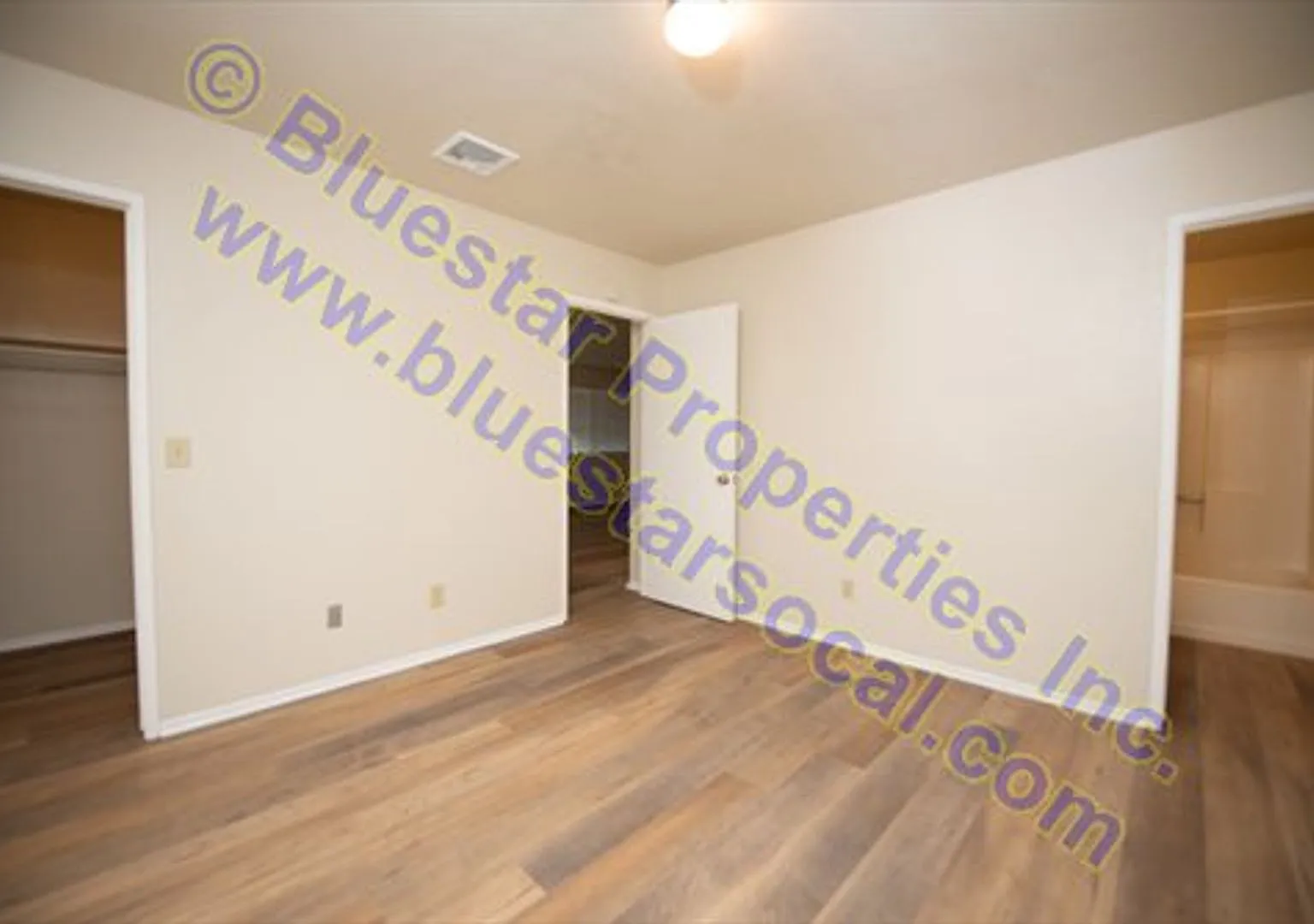 20705T — Photo 3