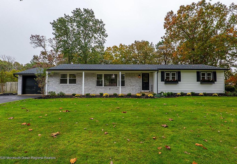 1st image of 1015 Onyx Dr
