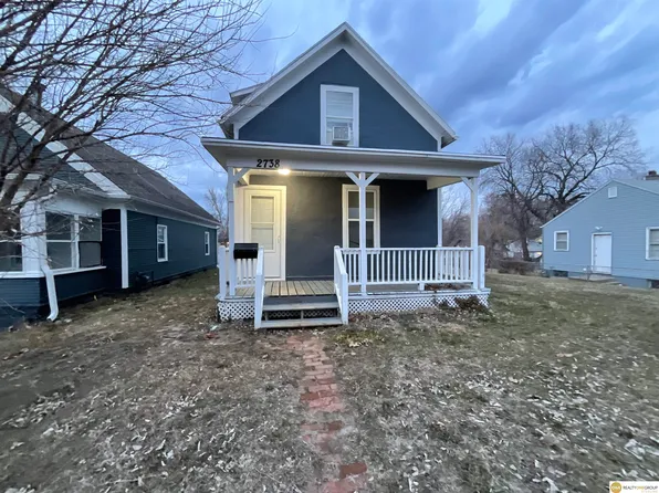 2738 Crown Point Ave, Omaha, NE 68111