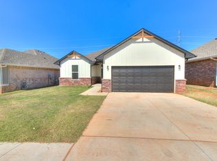 8325 NW 163rd Ter, Edmond, OK 73013