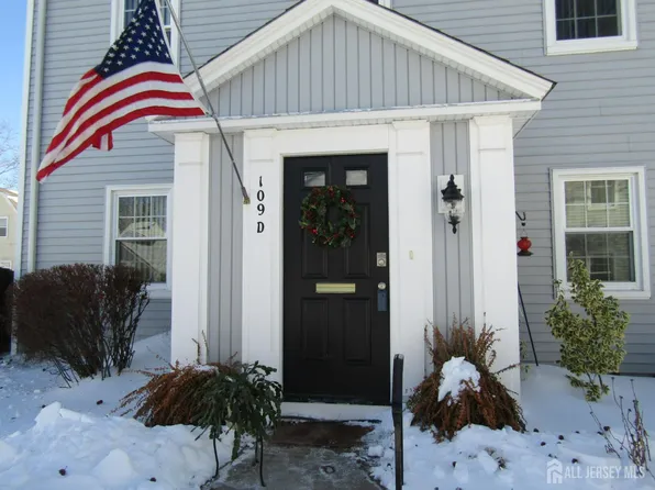 109 Lowell Ln #D, Monroe Township, NJ 08831