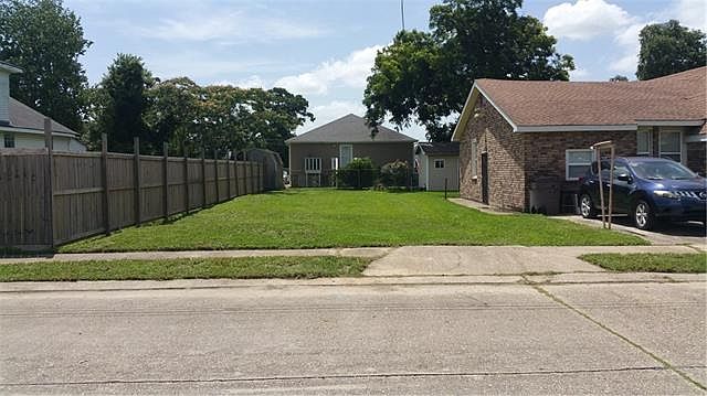1st image of 2424 Independence St