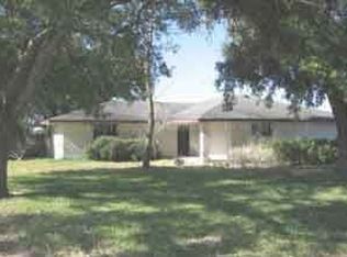 1120 E San Patricio Ave, Mathis, TX 78368