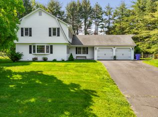 150 Craigemore Cir, Avon, CT 06001