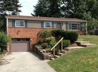 885 Blue Ridge Rd, Pittsburgh, PA 15239