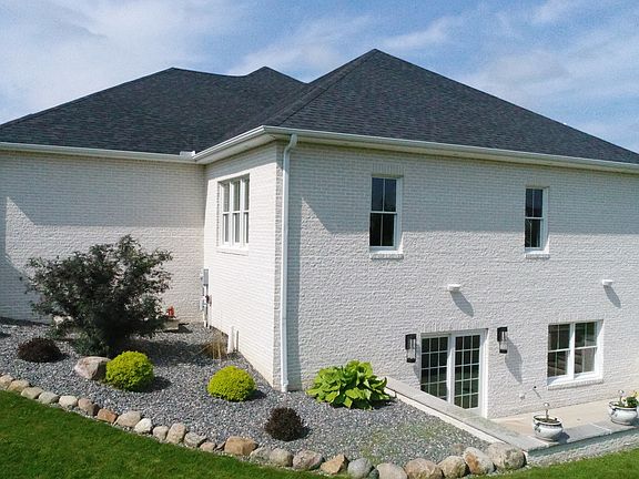 3rd image of 49978 Greystone Cir