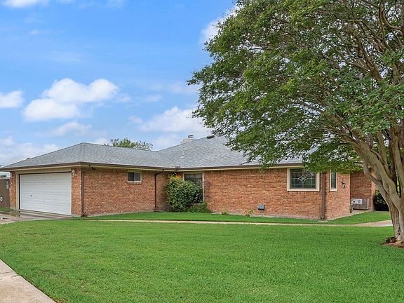 3rd image of 834 Rock Creek Ln
