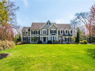 49 Wildwood Dr, Avon, CT 06001
