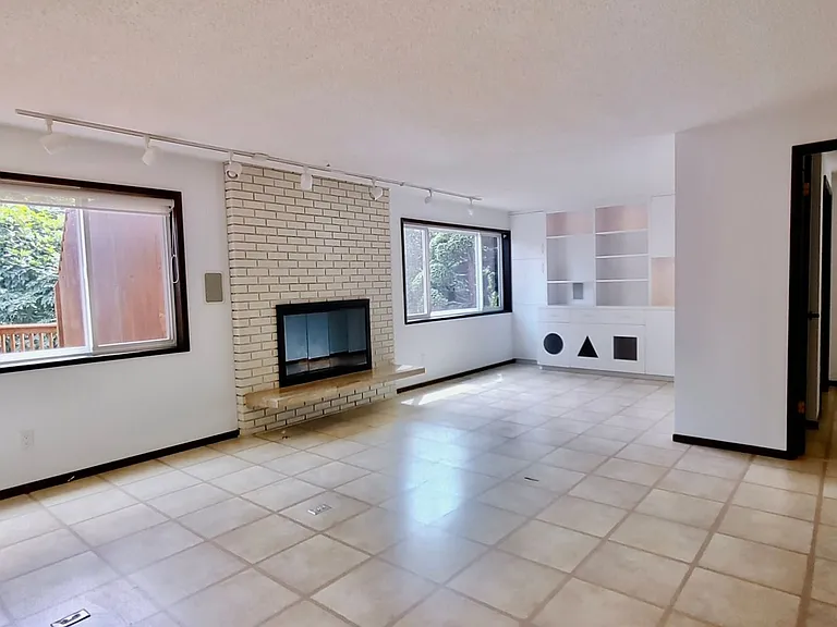 4470 Lakeview Blvd — Photo 32