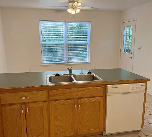 509 Zoll St #B — Photo 9
