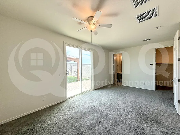 775 W Flintlock Way — Photo 8