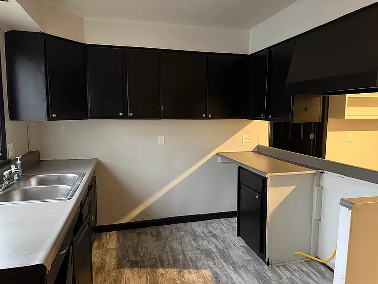 710 Jay St — Photo 18