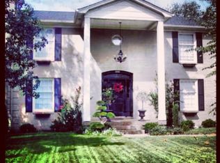 100 Liverton Ln, Hurstbourne, KY 40222