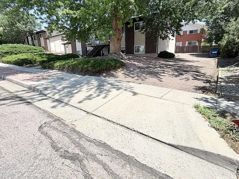 1805 Earlyview Ct — Photo 20