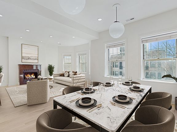5th image of 928 W Eastwood Ave #4E
