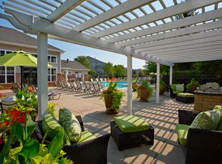 1532 Watkins Ln UNIT 211, Naperville, IL