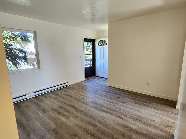 1445 E Teton Blvd #4 — Photo 7