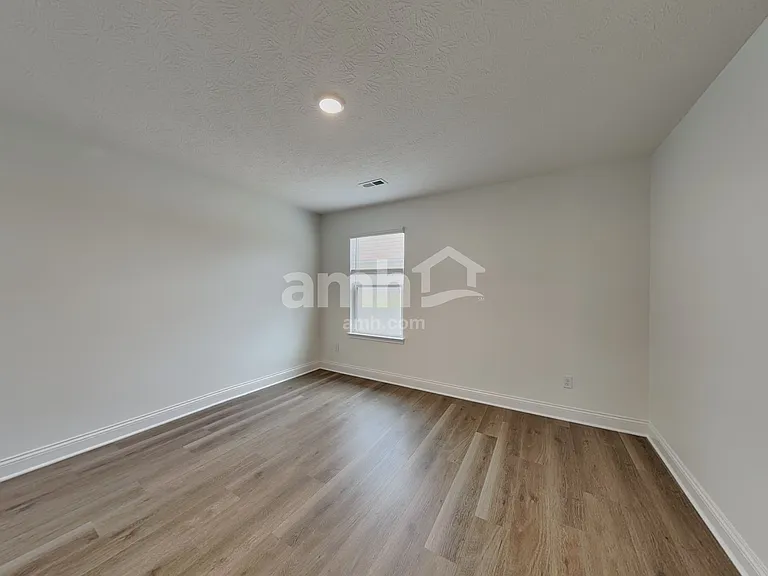 890 Heritage Blvd — Photo 17