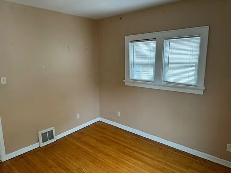 224-226 W Howard Ave — Photo 2