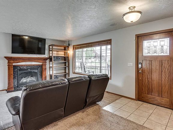 5th image of 23521 E Maxwell Ct
