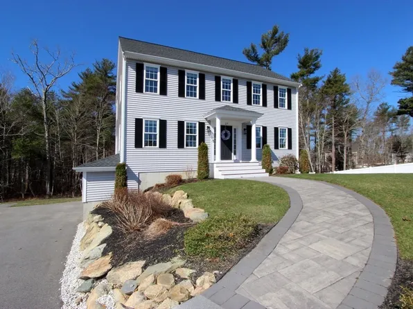27 Pocksha Dr, Middleboro, MA 02346