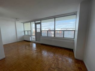416 The Westway #304, Toronto, ON M9R 1H7