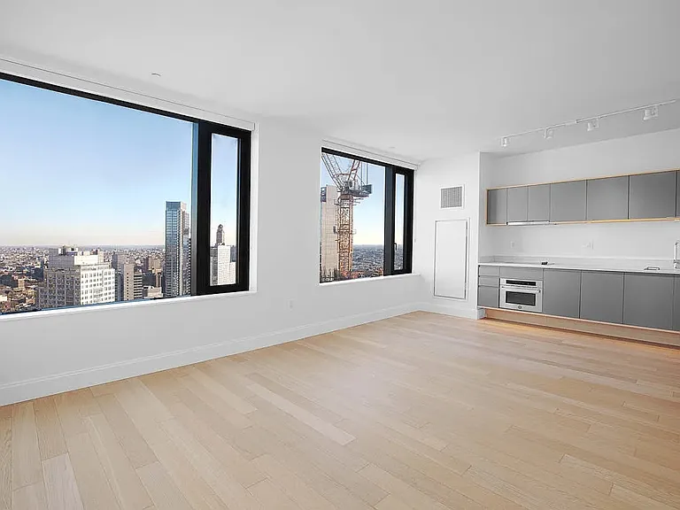 10 City Point #44D — Photo 4