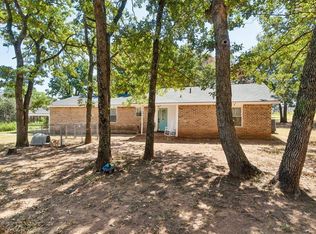 10701 S Taurus Dr, Guthrie, OK 73044