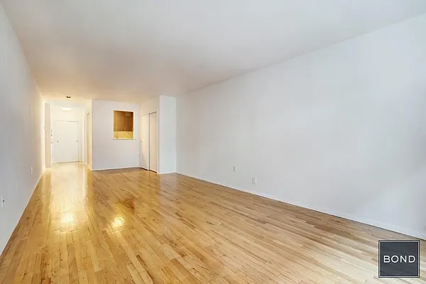 Rented by Bond New York | media 5