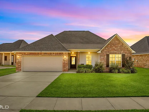 340 Camelback Dr, Bossier City, LA 71111