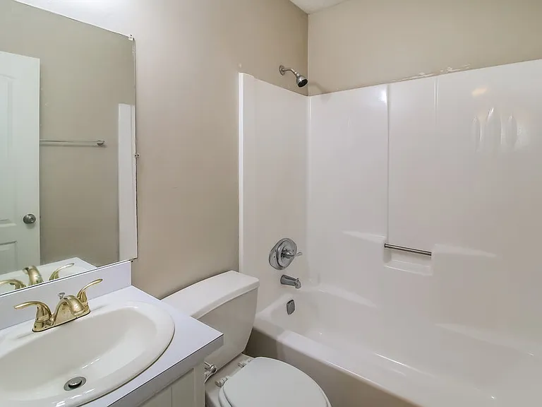 9227 Chestnut Lake Dr — Photo 16