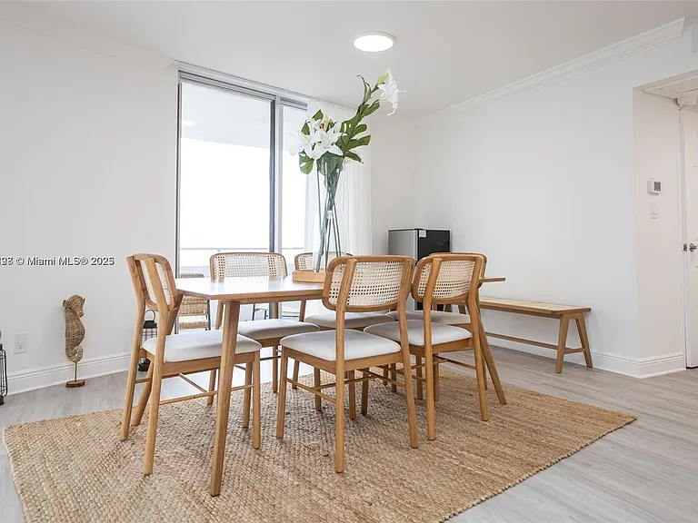 5161 Collins Ave #812 — Photo 23