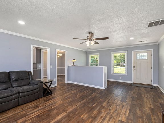 5th image of 2 Yosemite Cir