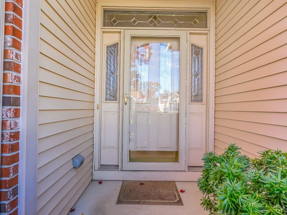 22 Brighton Ct, Monroe Township, NJ 08831 Zillow