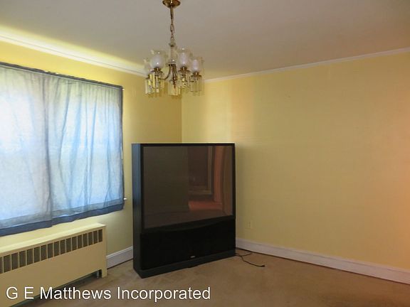 4th image of 415 Lafayette Ave