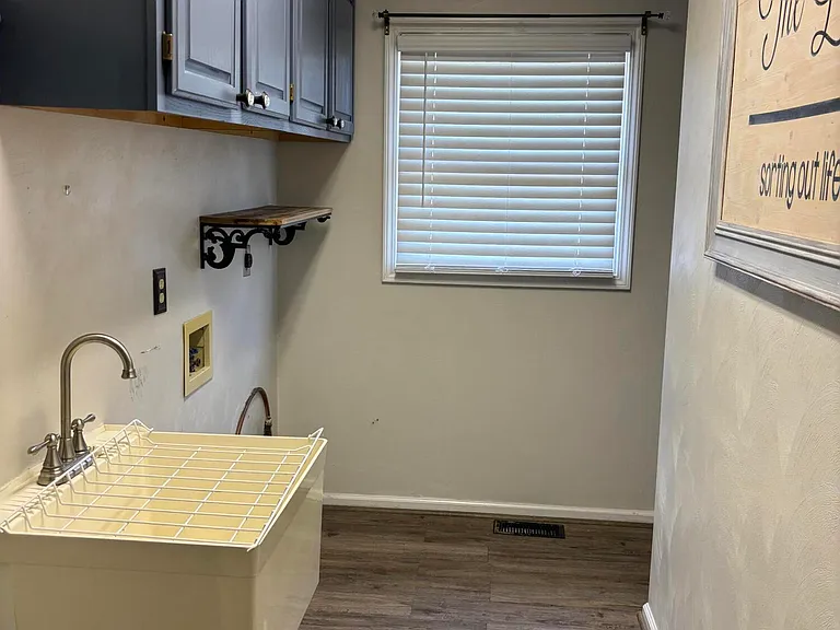 728 Harrison Ave — Photo 10