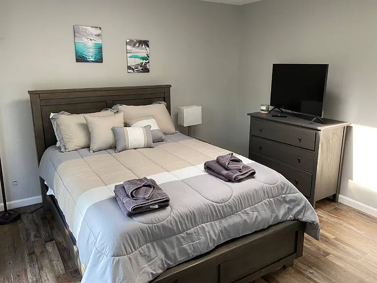 145 Waugh Ave — Photo 18