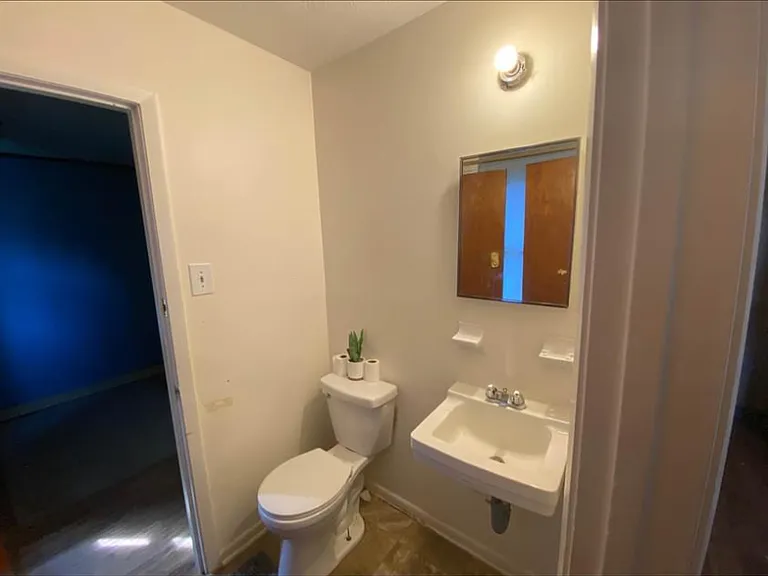 954 Majesty Ln — Photo 2