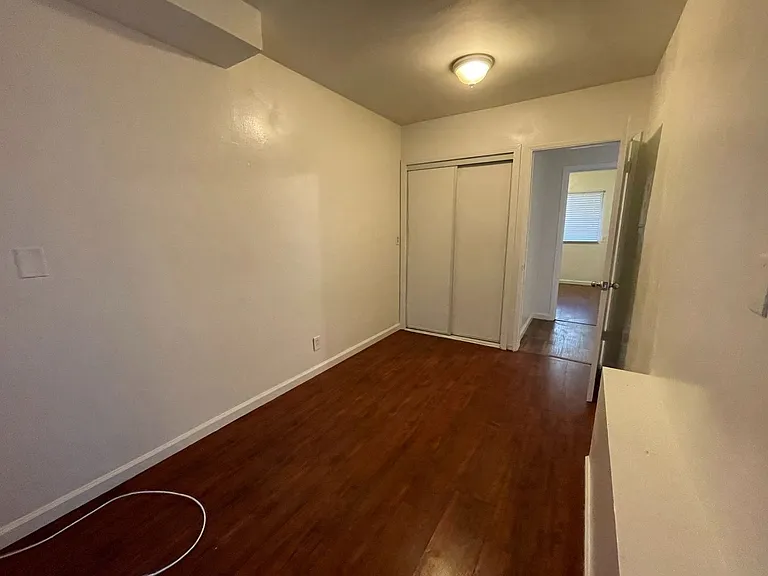 Hollywood & Highland Walkable Apartment Community — Photo 13