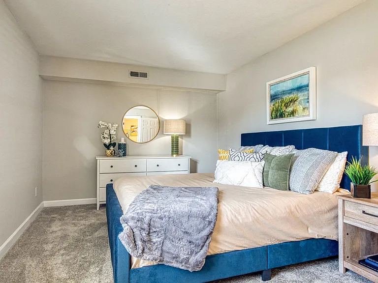 Coastline Apartments — Photo 43