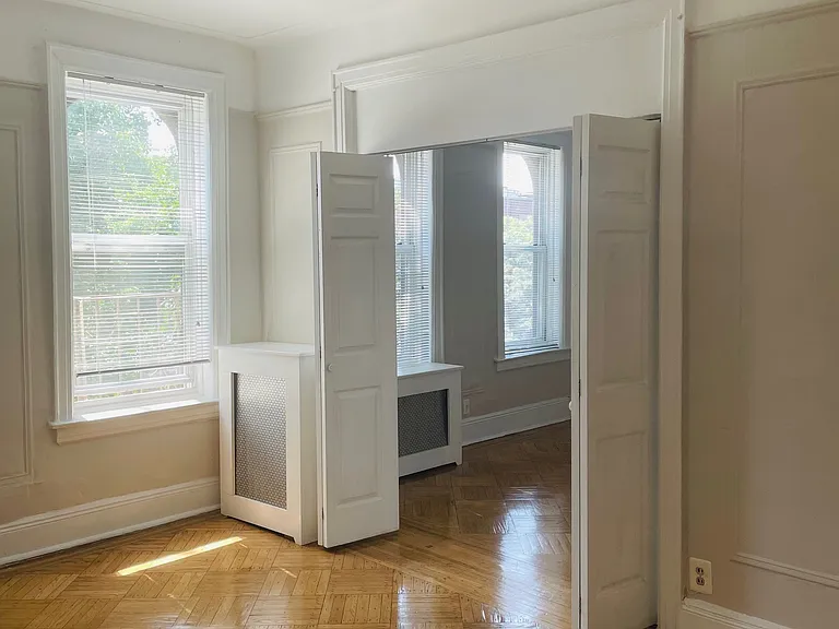 31-44 35th St #5 — Photo 1