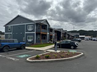 270 N 16th St, Reedsport, OR 97467