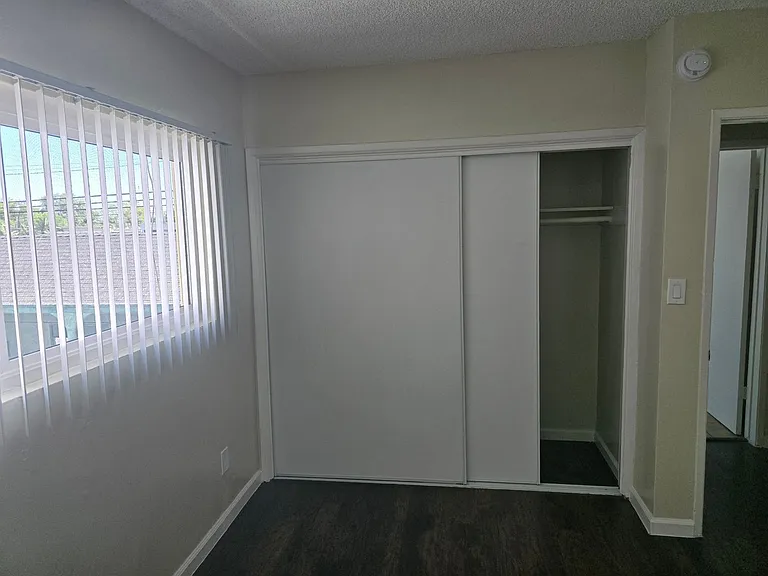 15425 Vanowen St. — Photo 7