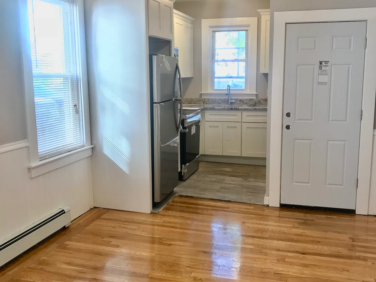 2 bed, 1100 sqft, $1,425 — Photo 2