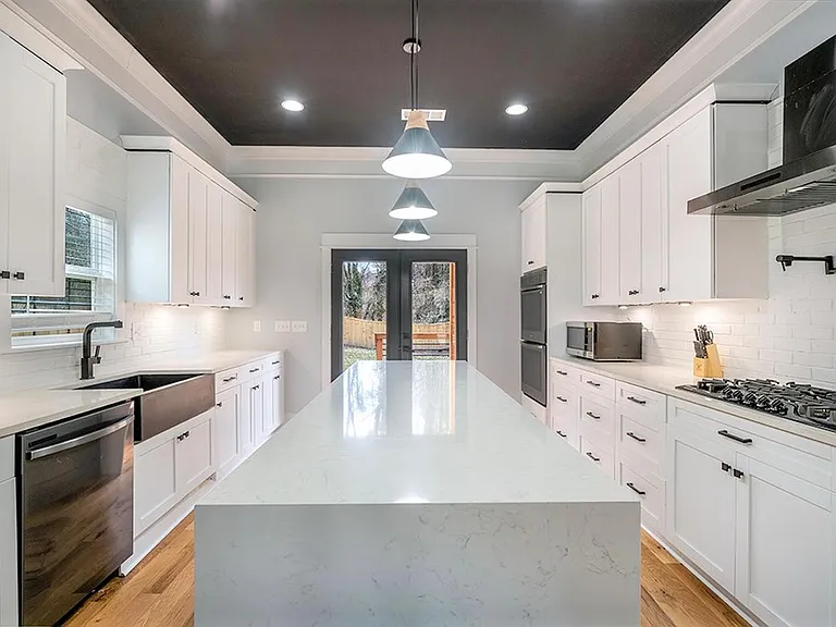 243 Oakcliff Ct NW — Photo 4