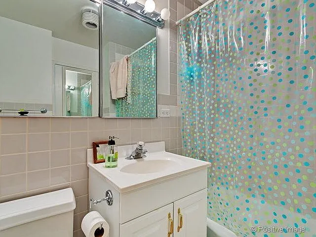 1355 N Sandburg Ter #2307 — Photo 9