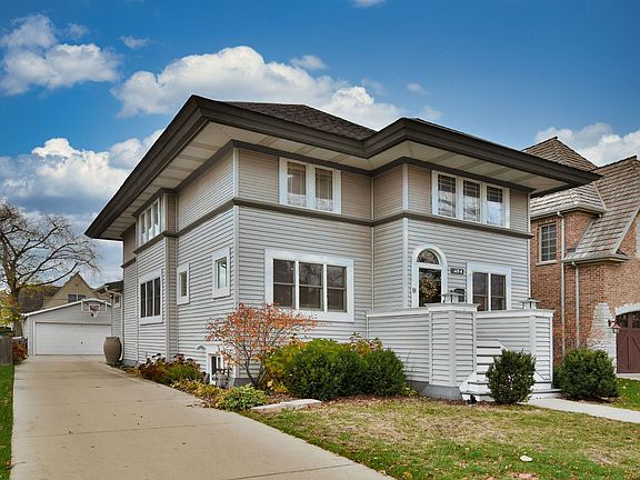 2nd image of 484 S Cottage Hill Ave