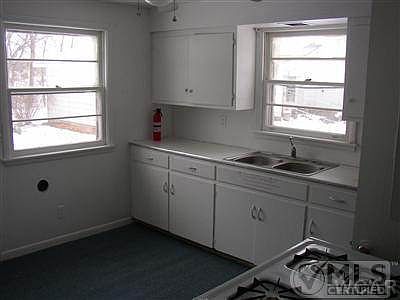 5th image of 735 N 4th Ave