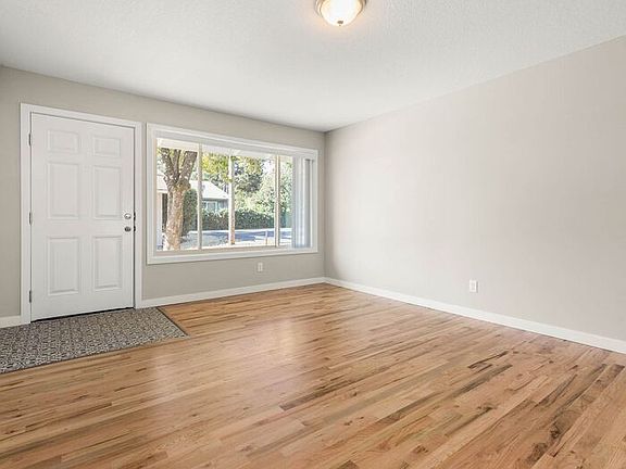 3rd image of 6908 SE 72nd Ave #11440940