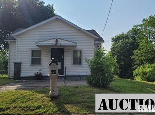 602 E High St, Anna, IL 62906